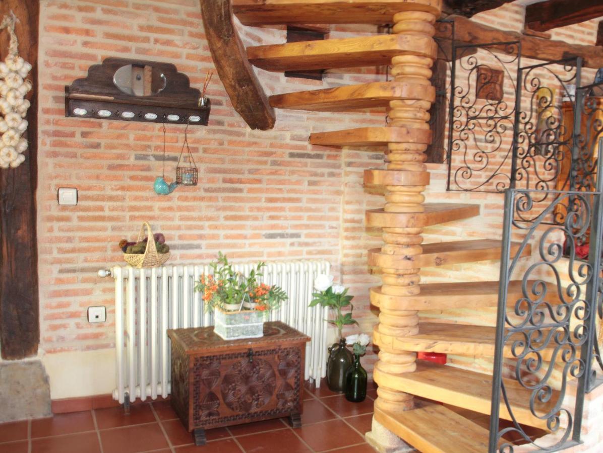 Villa Casa De Piedra Valderrueda Exterior foto